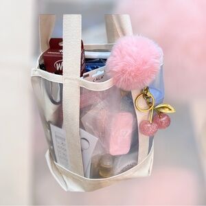 Madewell mesh tote filled with nwt items